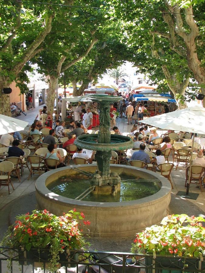 Studio Avec Terrasse Et Piscine 邦多勒 外观 照片