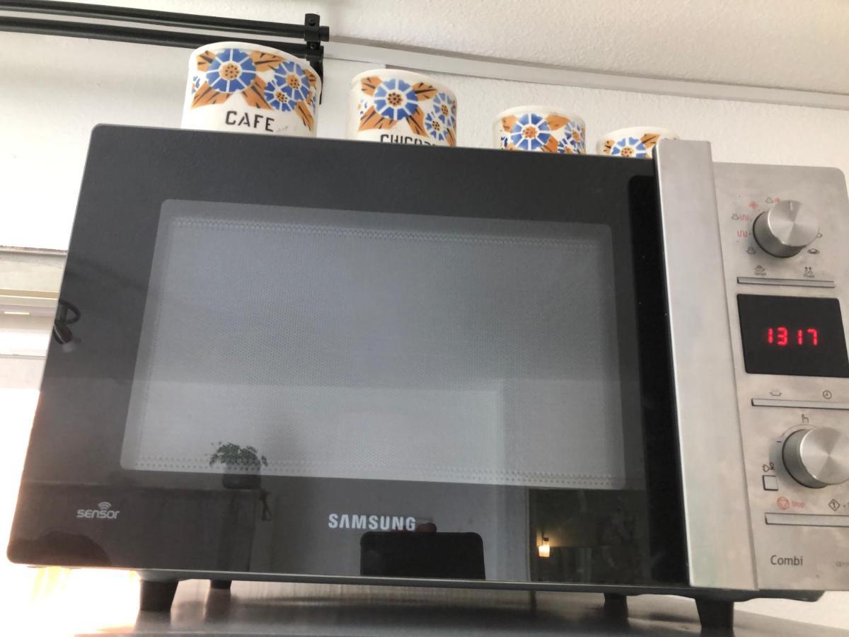 Studio Avec Terrasse Et Piscine 邦多勒 外观 照片